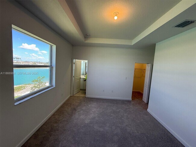 Building Photo - 2794 SE 26th Ave