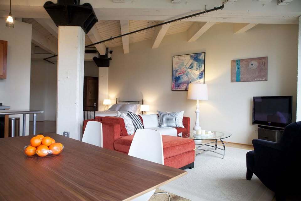 Building Photo - 1420 NW Lovejoy St