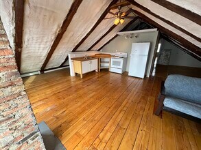 Building Photo - 715 Hudson Ave