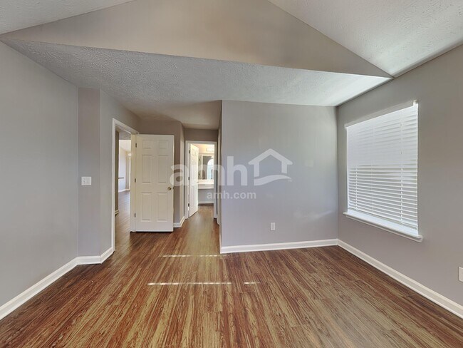 Building Photo - 4607 Noah Overlook E