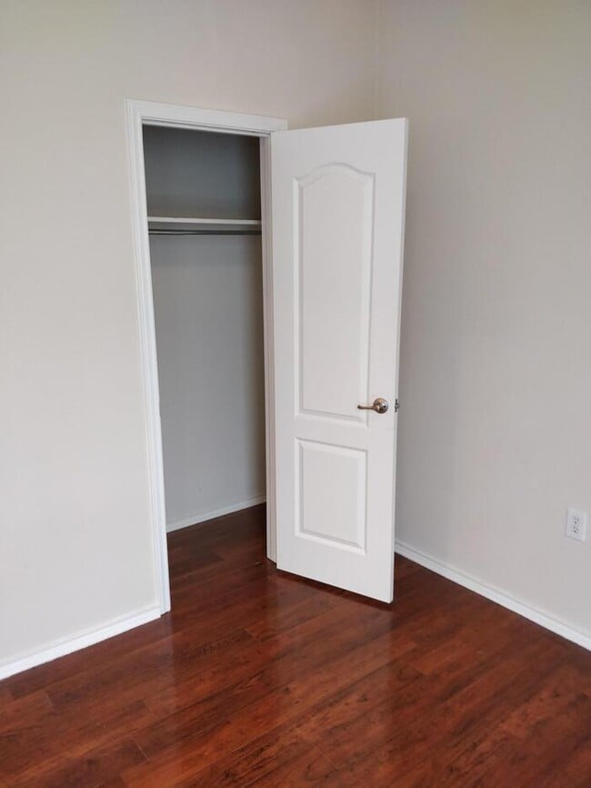 Building Photo - 9000 Ipswich Bay Dr