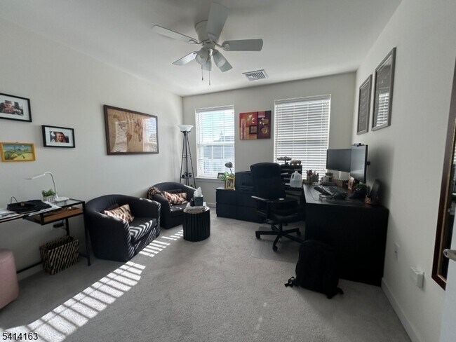 Building Photo - 14 Gerhard Pl