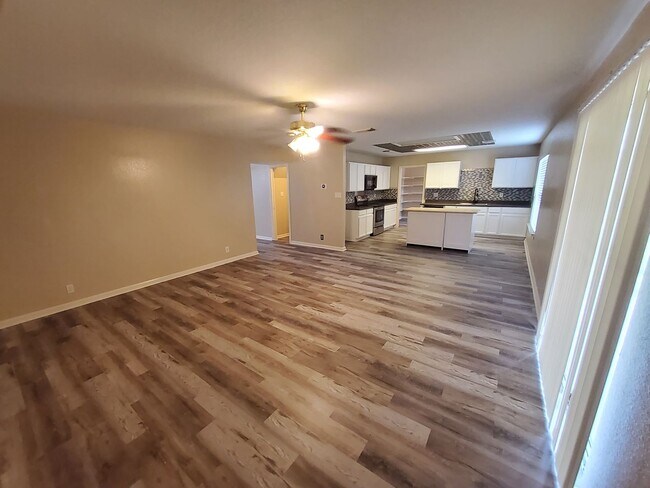 Building Photo - 14819 Mountainside Ridge