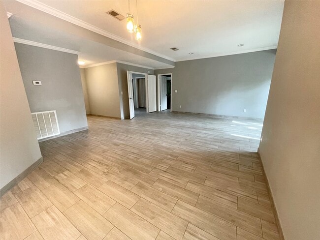 Building Photo - 8318 Hot Springs Dr
