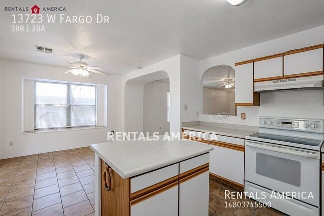 Building Photo - Charming 3BR/2BA Home in Surprise