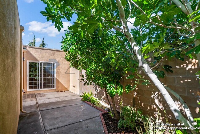 Building Photo - 41076 Davila Ct