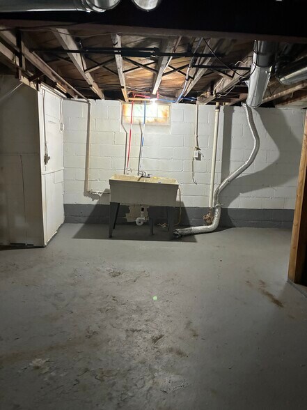 Building Photo - 13679 Bringard Dr