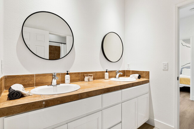 Another double vanity bathroom - 80663 Martinique Ave