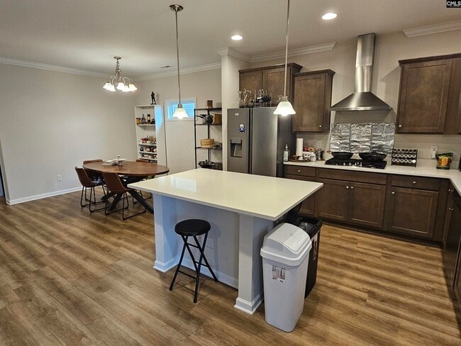 Building Photo - 735 Bustling Br Ln