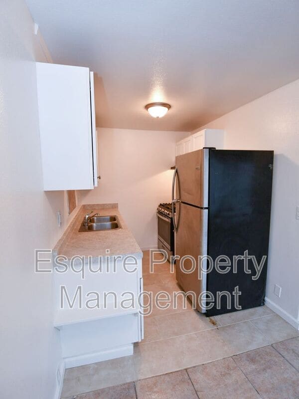 Building Photo - 11119 Rosal Ln