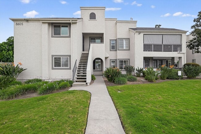 Building Photo - Santee 2 Bedroom 2 Bath Condo with Garage
