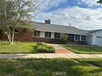 Building Photo - 3025 E Hillcrest Ave