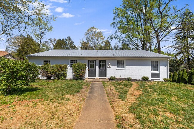 Building Photo - Chiles Avenue