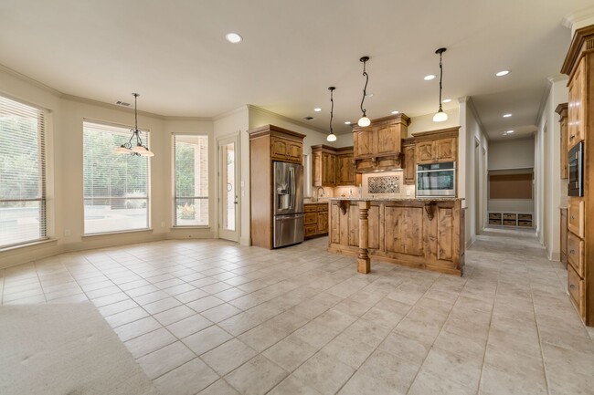 Building Photo - Gorgeous Custom Home on a private 1 acre l...