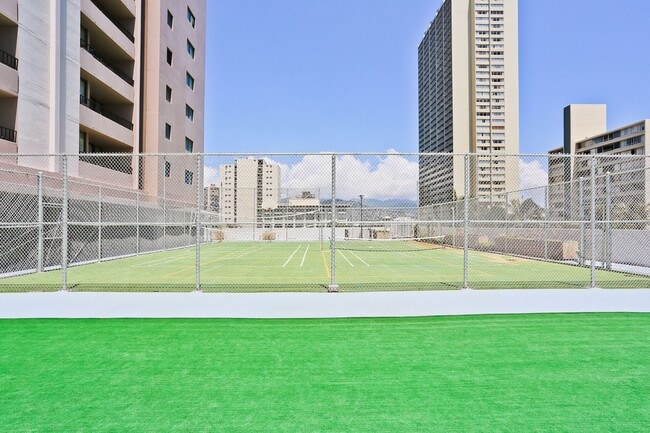 Building Photo - Royal Kuhio 1b1b1parking Fully Furnished i...