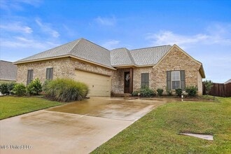 Building Photo - 222 Buttonwood Ln