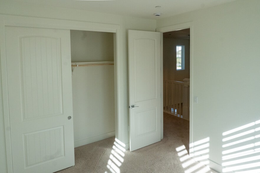 Building Photo - 3066 El Capitan Dr