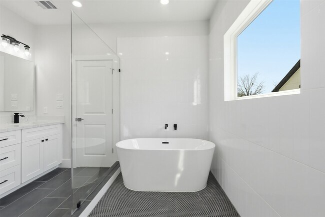 Building Photo - 9405 D Hammerly Boulevard Unit B