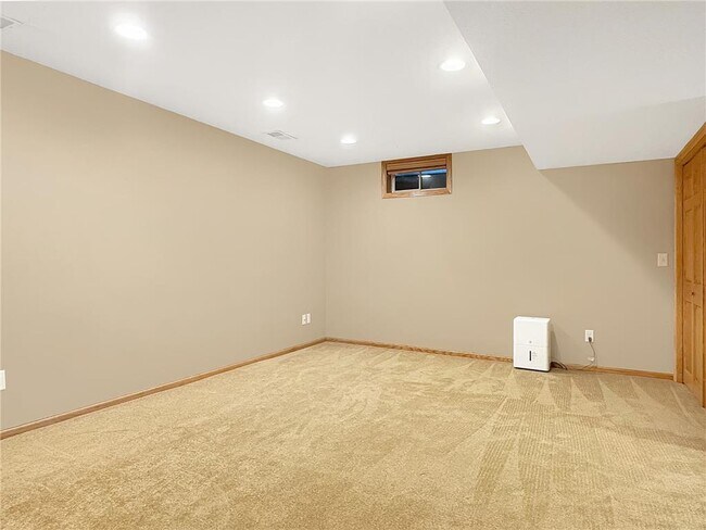 Building Photo - 15612 Canyon Ridge