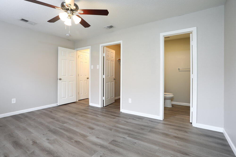 Building Photo - 4210 Glen Hollow Cir