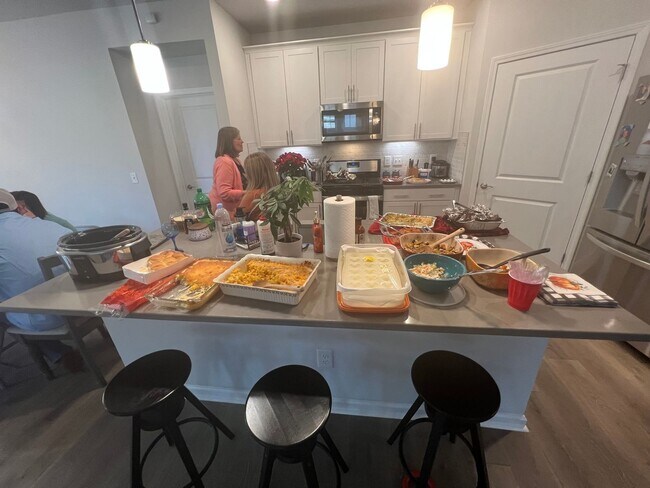 Building Photo - 3 Bedroom Single Family Home in Whitsett