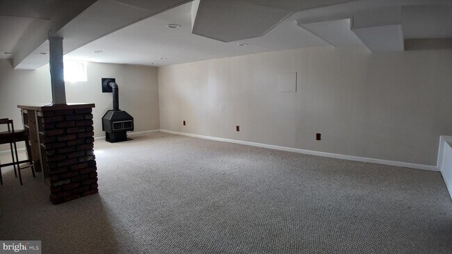 Building Photo - 4419 Renn St