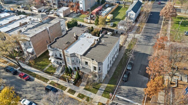Building Photo - 1500 S Trumbull Ave