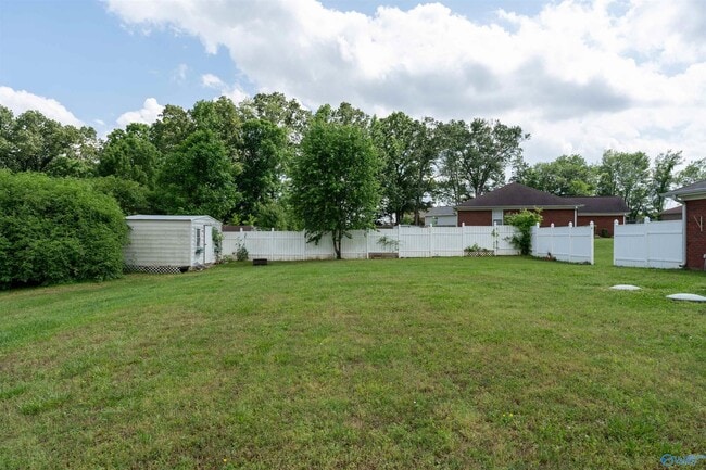 Building Photo - 14542 Sara Beth Dr