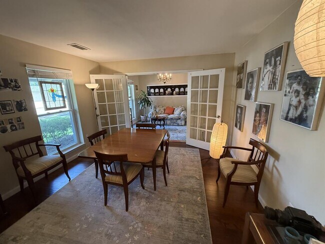 Building Photo - 15806 Torry Pines Rd