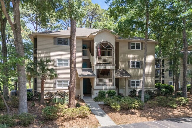 Building Photo - 223 Clubhouse Rd
