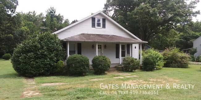 Primary Photo - Nice Cottage in Mebane-Available to tour o...