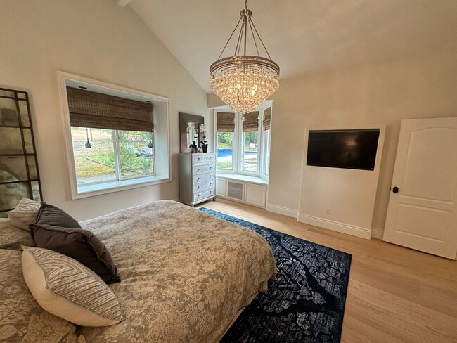 Building Photo - 4 Bed 4.5 Bath, Beautiful Home With Pool A...