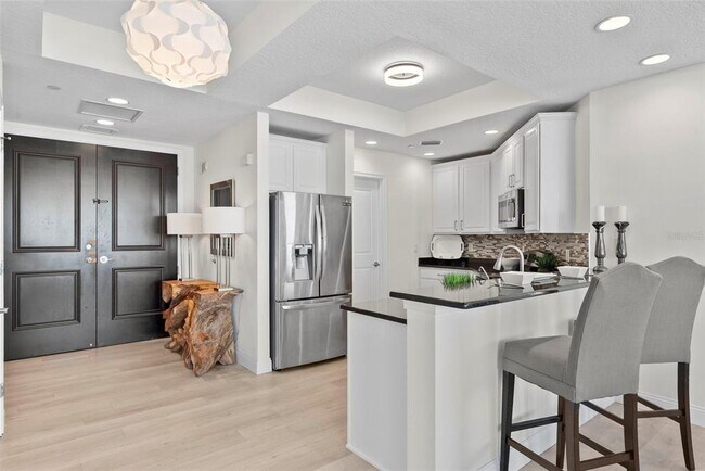 Building Photo - 449 S 12th St