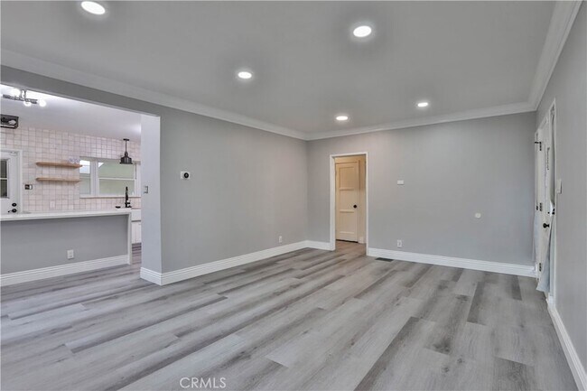 Building Photo - 3031 Chestnut St