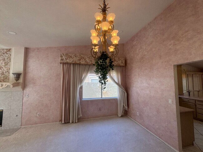 Building Photo - 3 Bed 2 1/2 Bath Water Front Home in Desert Shores