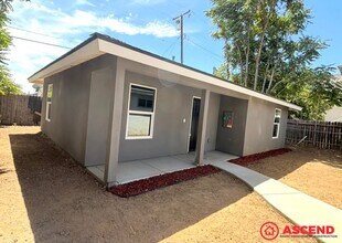 Building Photo - 415-Minner 1/2 Minner Ave