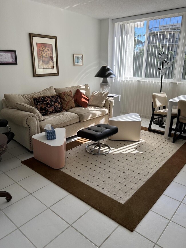 Building Photo - 2773 S Ocean Blvd