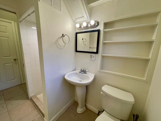 Building Photo - 12752 E Park Lane Dr
