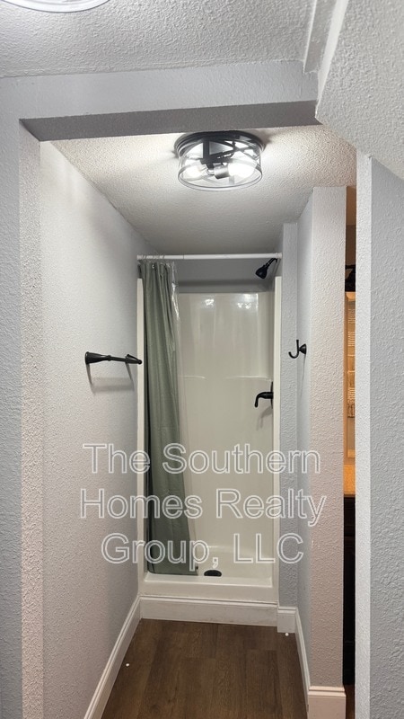 Building Photo - 2315 Clearwater Rd