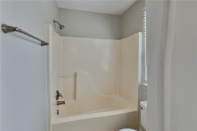 Building Photo - 3366 English Oaks Dr NW