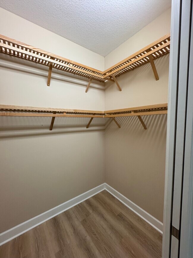 Building Photo - 9080 Isla Bella Cir