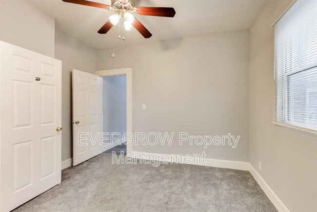 Building Photo - 415 N Oxford St