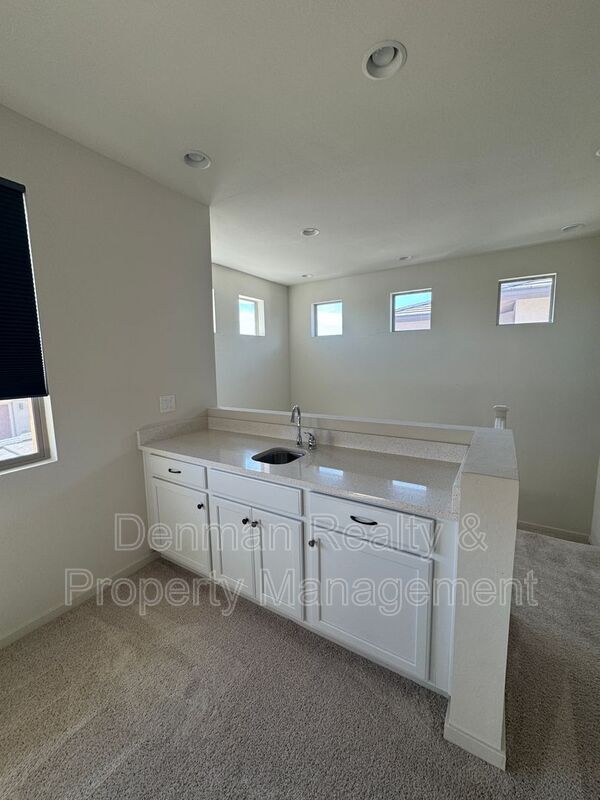 Building Photo - 3540 E Tina Dr