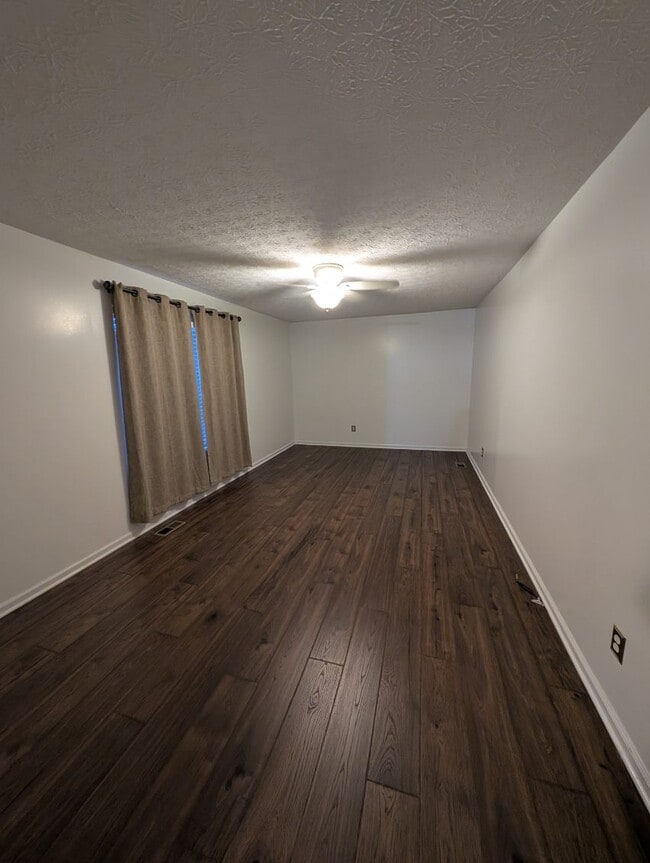 Building Photo - 53 Brenton Dr