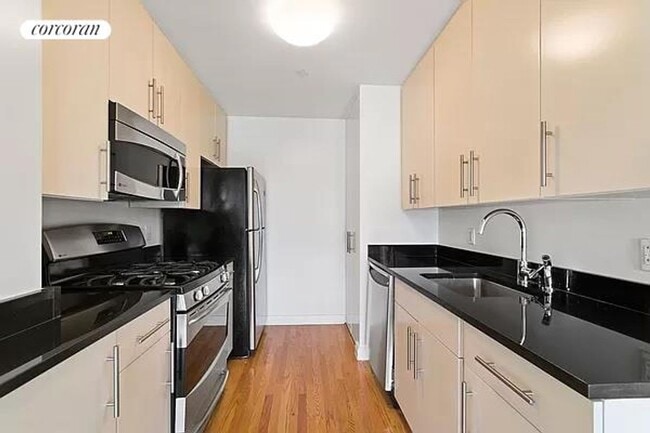 Building Photo - 181 E 119th St