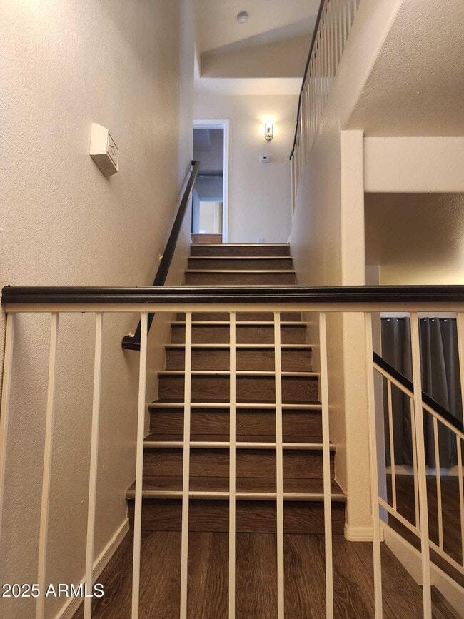 Building Photo - 860 N Madrid Ln