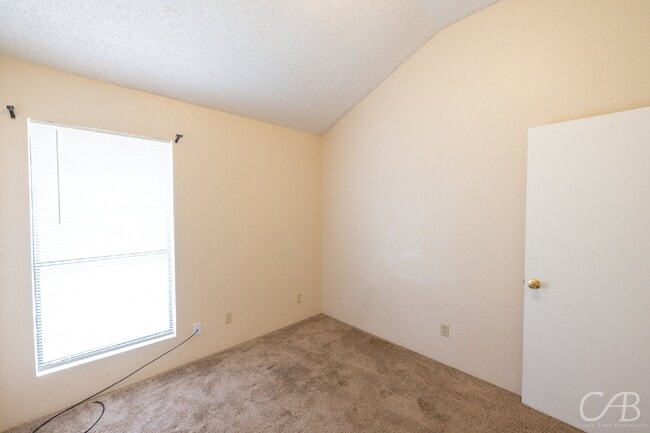 Building Photo - For lease