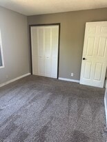 Building Photo - 6710 Northwest Dr