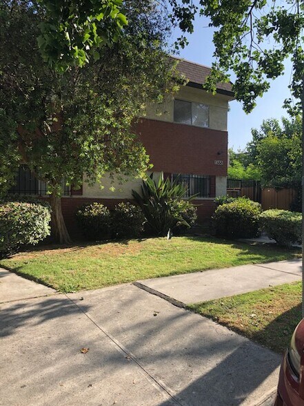 Building Photo - 14551 Vose St