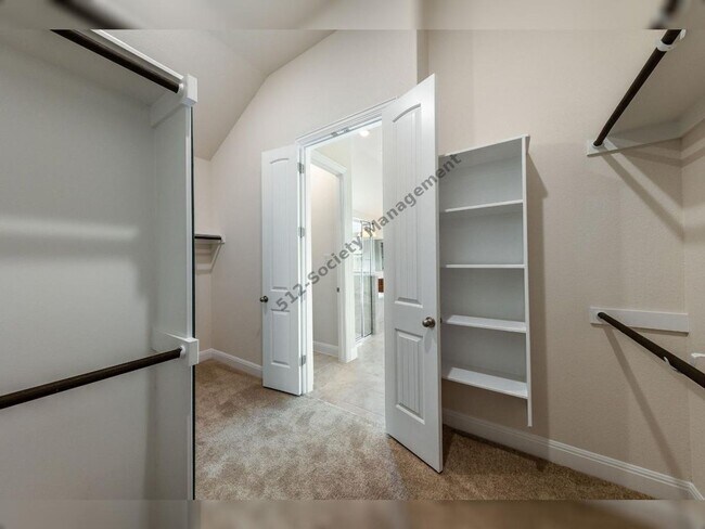 Building Photo - 320 Coral Gate Trail